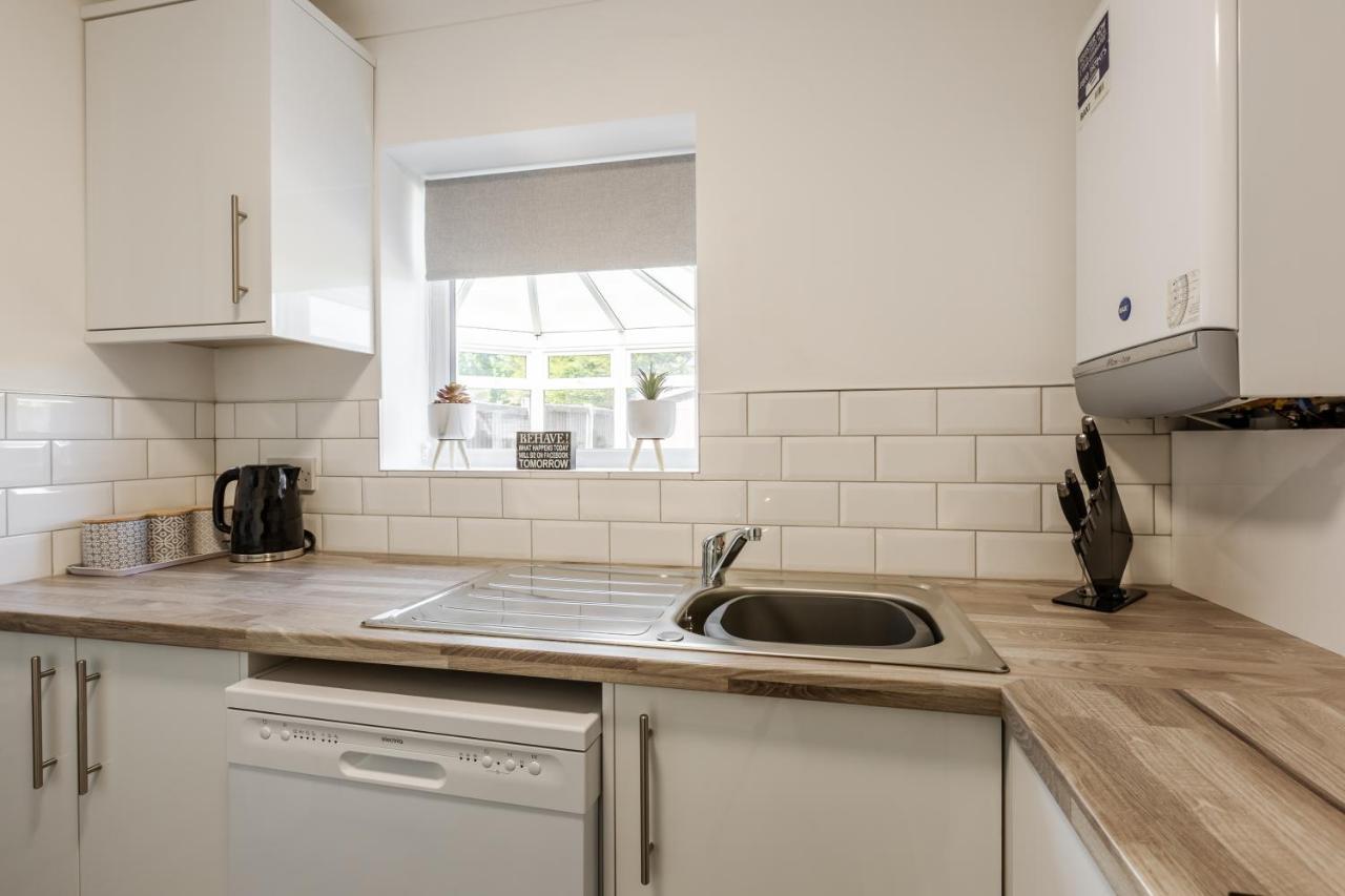 Curlew - 3 Bedrooms Wi-Fi, Parking, Contractors Thornton  エクステリア 写真