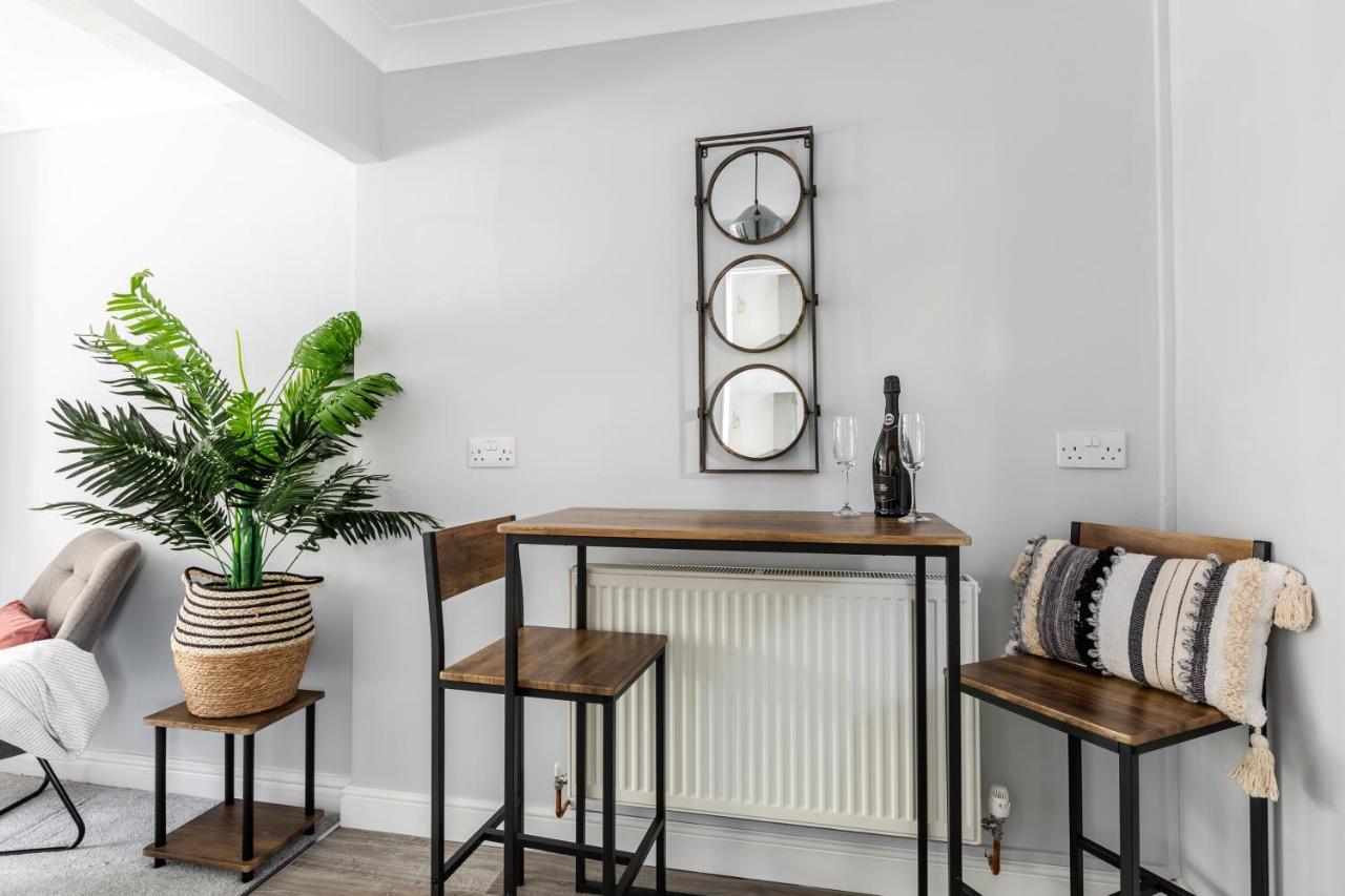 Curlew - 3 Bedrooms Wi-Fi, Parking, Contractors Thornton  エクステリア 写真