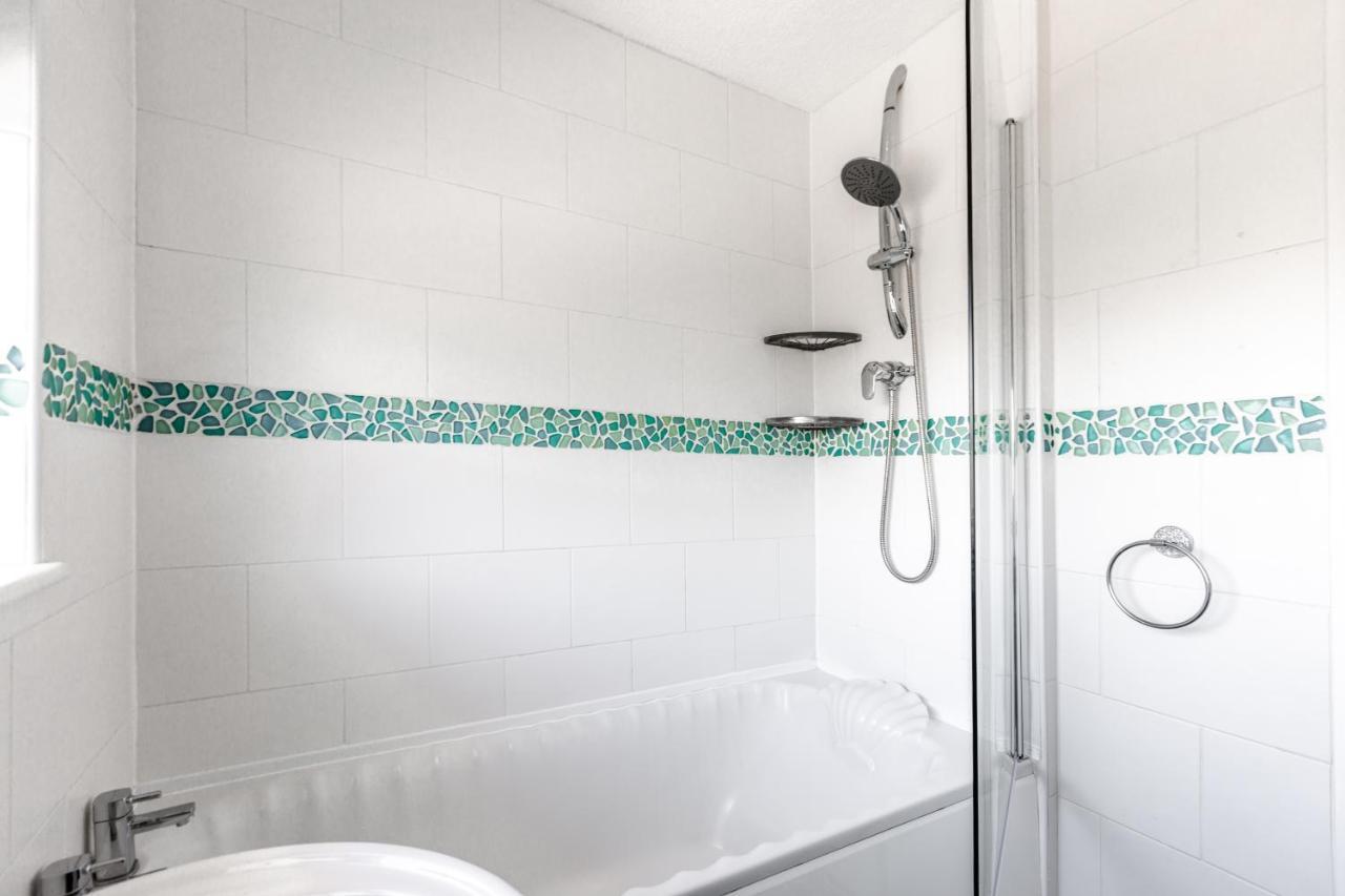 Curlew - 3 Bedrooms Wi-Fi, Parking, Contractors Thornton  エクステリア 写真