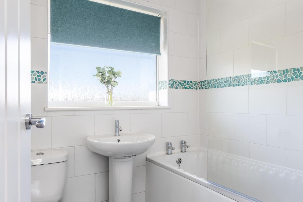 Curlew - 3 Bedrooms Wi-Fi, Parking, Contractors Thornton  エクステリア 写真
